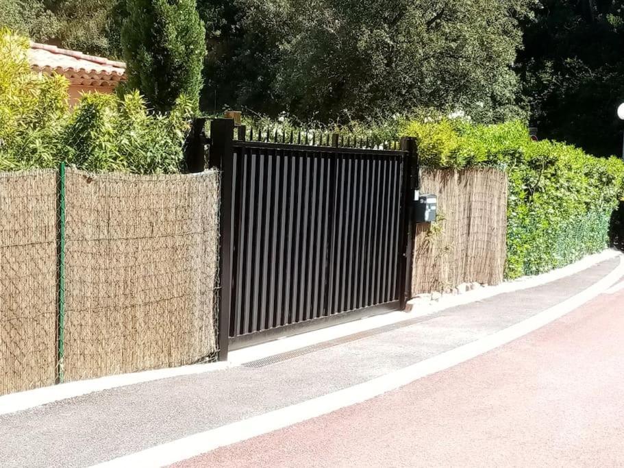 2 Pieces Climatise A 200M Des Plages تيول سور مير المظهر الخارجي الصورة